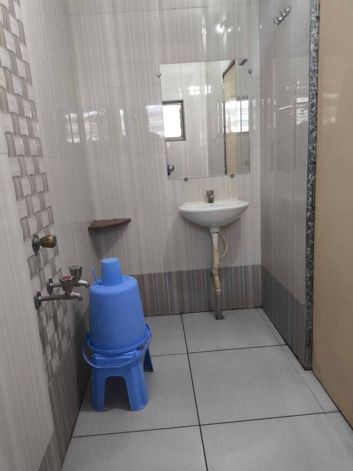 Hotel Yogiraj Shirdi Ngoại thất bức ảnh