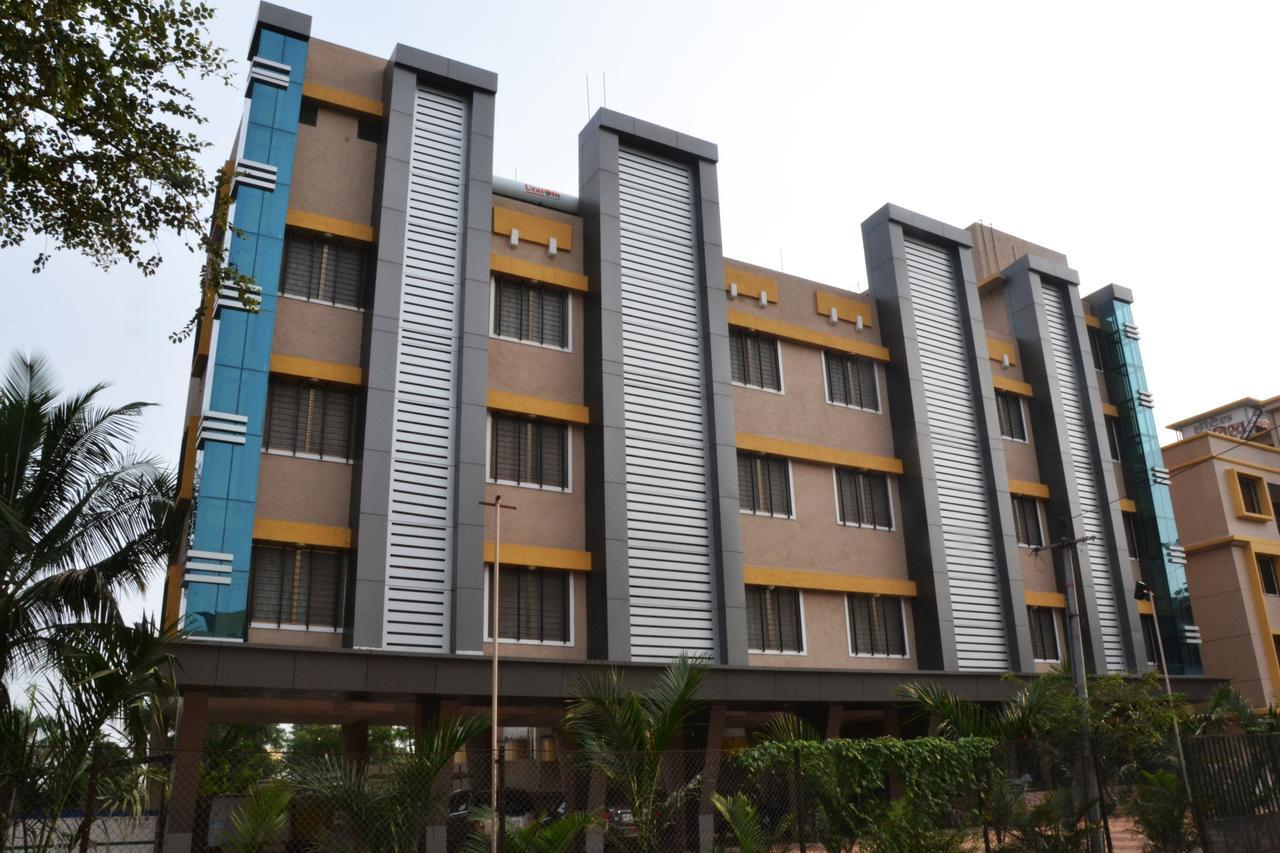Hotel Yogiraj Shirdi Ngoại thất bức ảnh