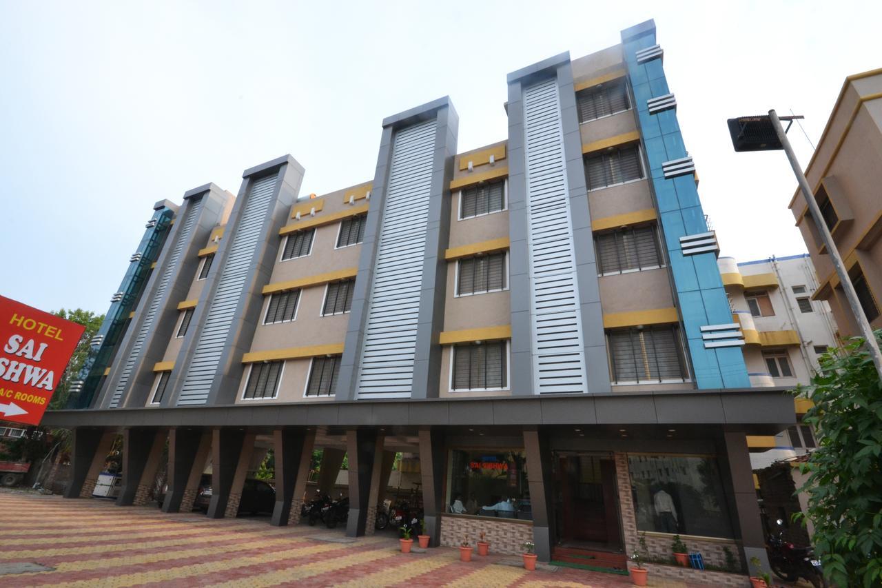Hotel Yogiraj Shirdi Ngoại thất bức ảnh