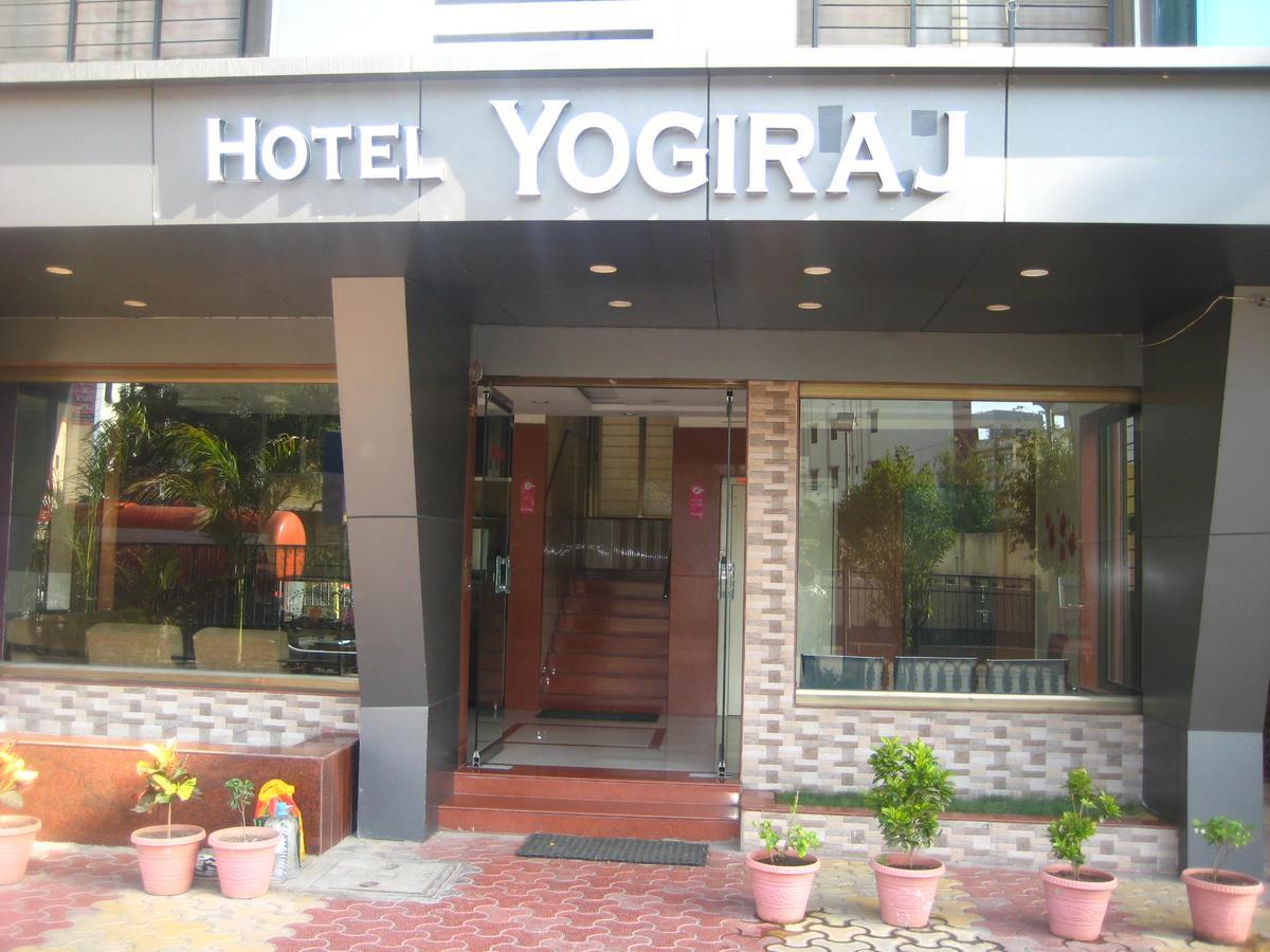Hotel Yogiraj Shirdi Ngoại thất bức ảnh